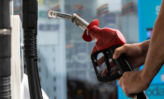 100 دولار للبرميل